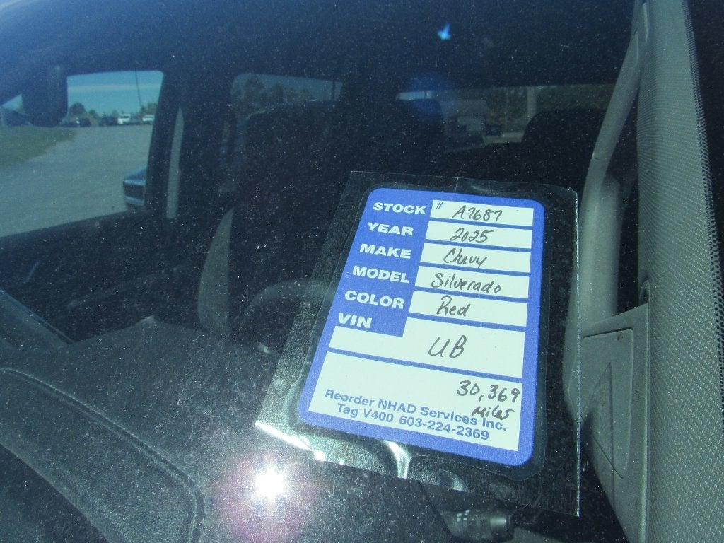 2025 Chevrolet Silverado 1500 LT LT1