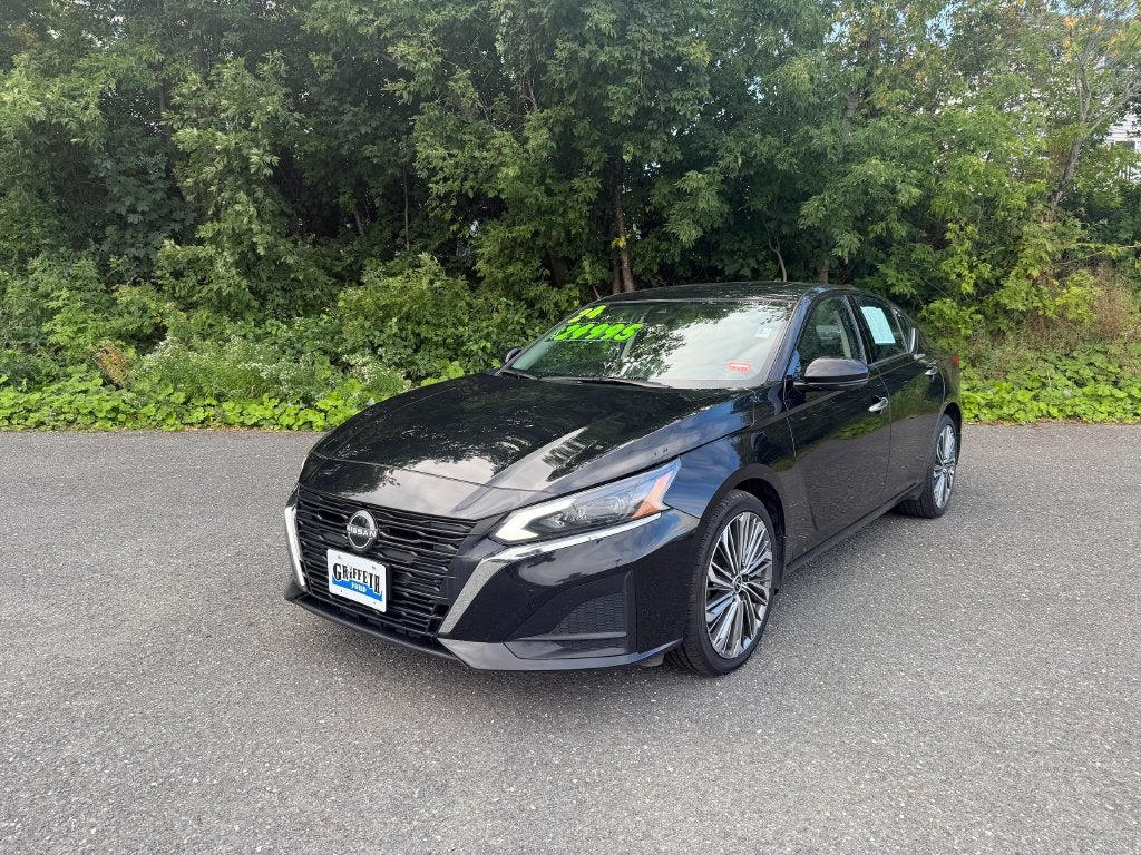2024 Nissan Altima Base