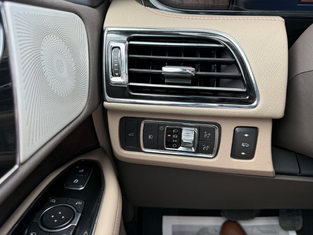 2022 Lincoln Navigator L Reserve