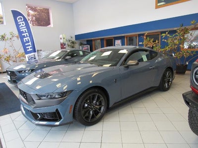 2025 Ford Mustang Dark Horse