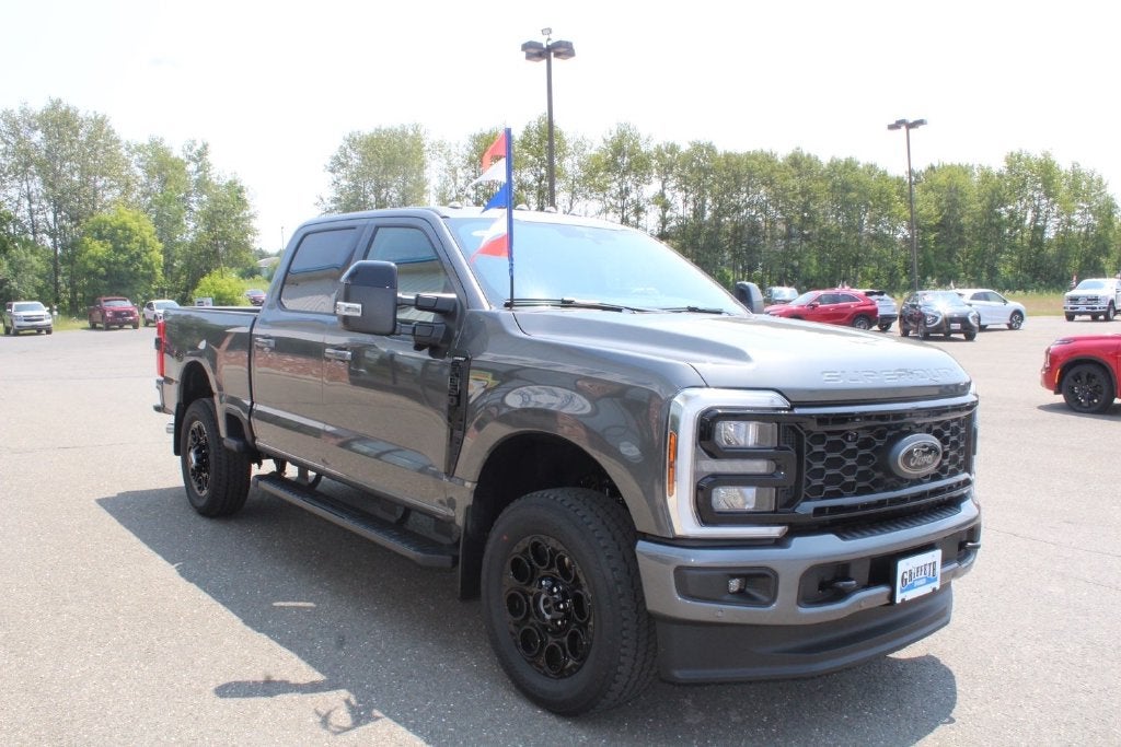 2026 Ford F-350SD Lariat
